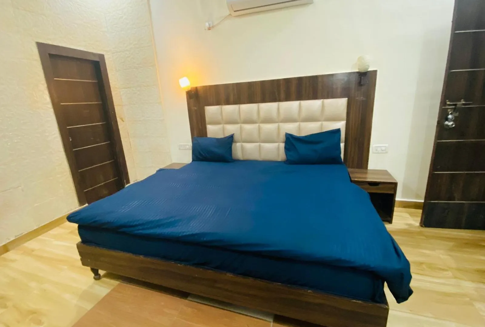 Hotel Prime Star Ac Family Room Agra  Agra (Uttar Pradesh)